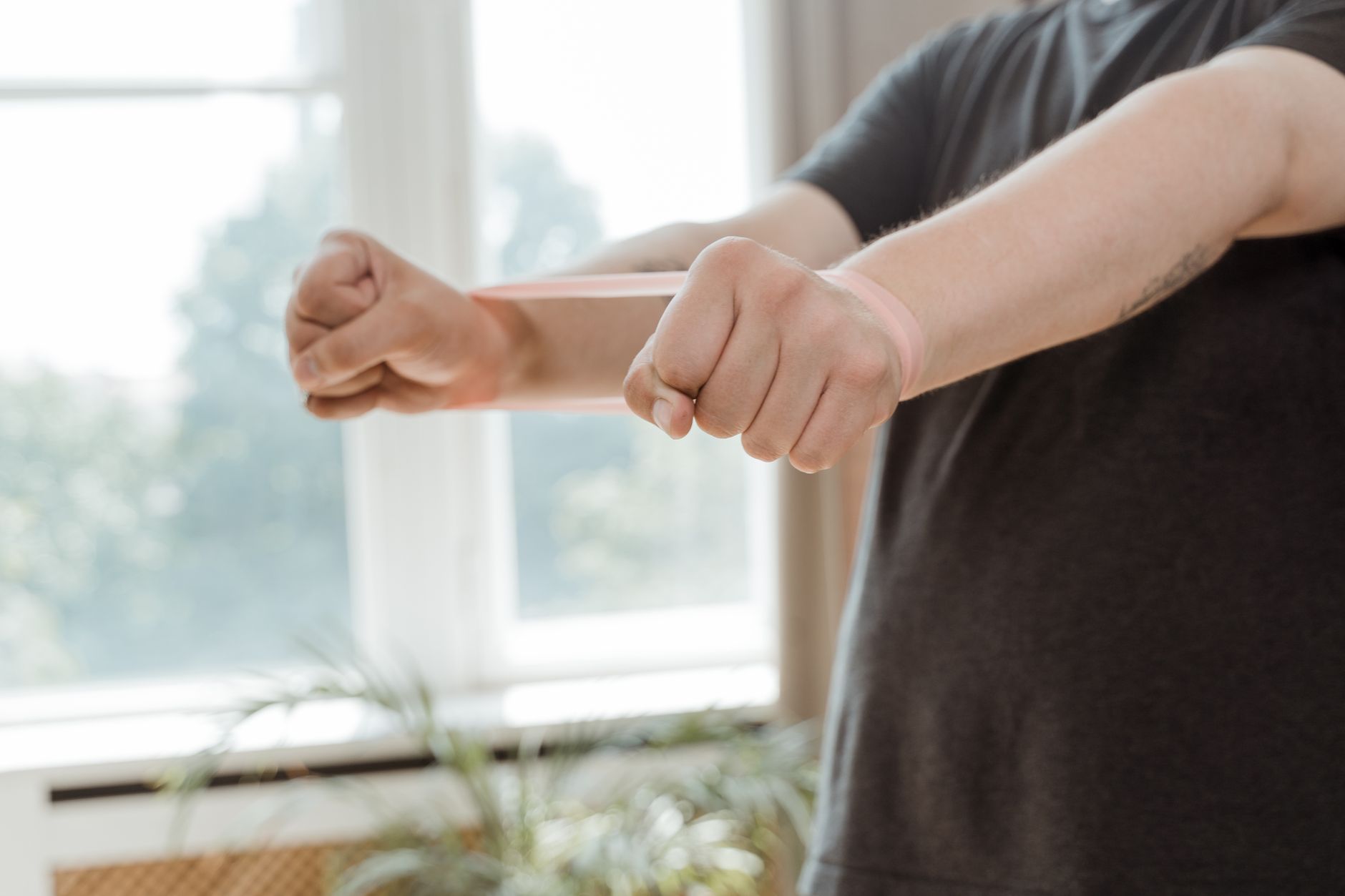 Static Stretching Before Exercise: What the Evidence Actually Shows
